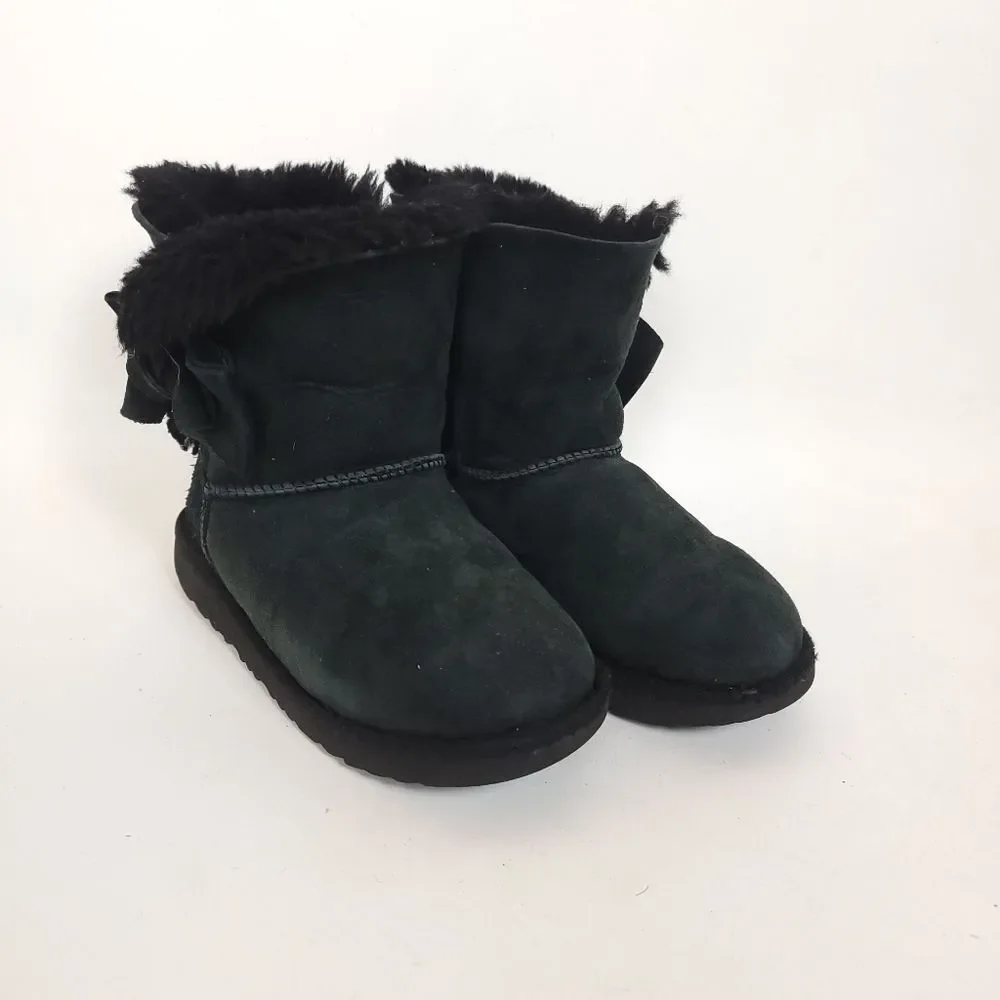 UGG Girls Mini Bailey Bow II Boots Black Sheepskin Water Resistant Youth Size 2